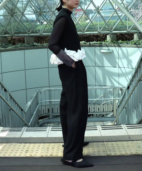 pufe(ピュフェ)の「【pufe】バイカラーシアートップス【ハイネック】(Tシャツ/カットソー・レディース・ブラック系その他/ブラック/アイボリー/ブルーグレー/ネイビー/ホワイト系その他・ONE)」の21枚目の写真