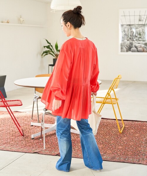 FREAK'S STORE（フリークスストア）の「限定展開　シアー ボイル フロントボタン ギャザー ブラウス（シャツ/ブラウス・レディース・ブラック/ライトグリーン/ブルー/オフホワイト/レッド/ベージュ・ﾌﾘ-）」の14枚目の写真