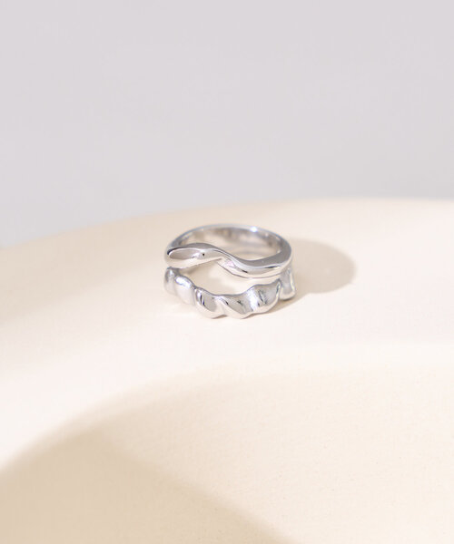 Kastane(カスタネ)の「【fiw.】ダブルツイストリング(リング・レディース・シルバー・FREE)」の3枚目の写真