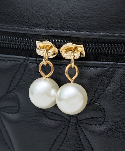 Maison de FLEUR リボンキルティングキューブショルダーバッグ 1008S24H0022_s_a023.jpg