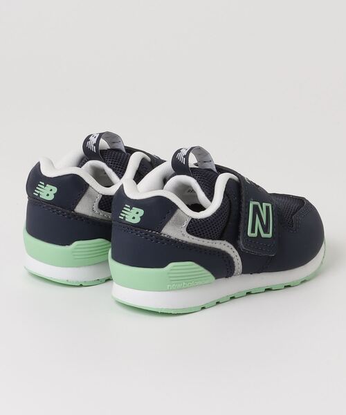 NEW BALANCE(ニューバランス)の「996(スニーカー・キッズ・グレー/ネイビー/パープル・12.5cm/14.0cm/16.5cm/14.5cm/15.5cm/13.5cm/15.0cm/16.0cm/13.0cm/12.0cm)」の8枚目の写真
