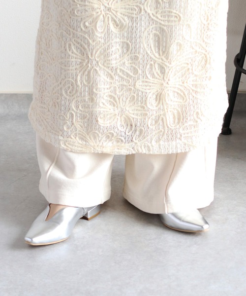 cepo（セポ）の「Ｕカットストラップパンプス（パンプス・レディース・ブラック/オフホワイト/シルバー・M/L）」の5枚目の写真