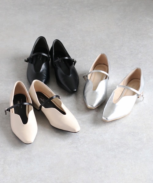 cepo（セポ）の「Ｕカットストラップパンプス（パンプス・レディース・ブラック/オフホワイト/シルバー・M/L）」の21枚目の写真