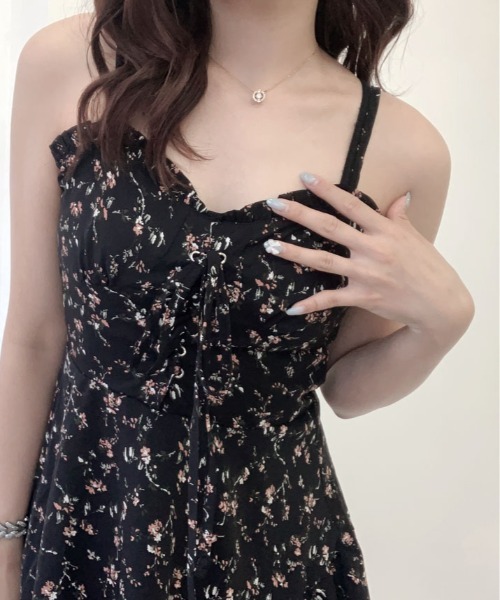 [NANASALON]★フラワー ラップ ミニ ワンピース★韓国人気 取り寄せ品】レトロフローラル 小花柄 Vネック Aライン ミニ丈