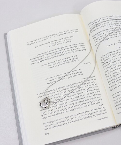 fredy emue（フレディエミュ）の「つぶしモチーフロングネックレス（ネックレス・レディース・シルバー/ゴールド・FREE）」の3枚目の写真