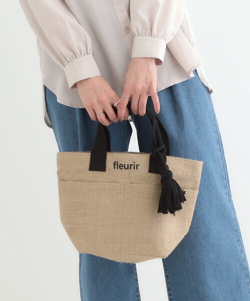 SHOO・LA・RUE(シューラルー)の「【高レビュー】夏を彩る ジュートランチトートバッグ(トートバッグ・レディース・オレンジ/ブルー/イエロー/ブラック系/ブラック系3/ブラック・00)」の2枚目の写真