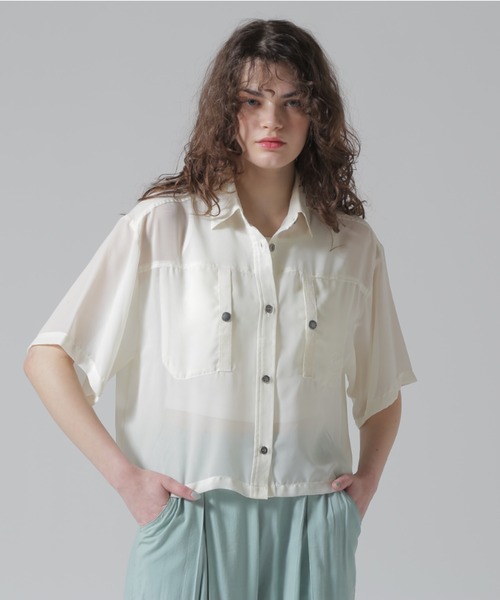 AVIREX(アヴィレックス)の「【直営店限定】EMBROIDERY SHEER SHIRT/刺繍シアーシャツ(シャツ/ブラウス・レディース・オフホワイト/ブラック/オリーブ・F)」の2枚目の写真
