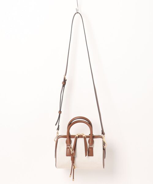 CHARLES & KEITH(チャールズ & キース)の「Everleigh エベルレイ ツートーンボウリングバッグ(トートバッグ・レディース・アッシュ・S)」の10枚目の写真