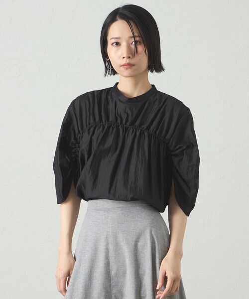 CAST:（キャストコロン）の「【1枚で着映える】ギャザーブラウス（シャツ/ブラウス・レディース・ブラック/ブルー系その他2/オフホワイト・M）」の2枚目の写真