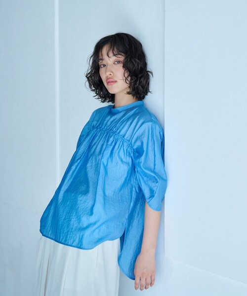 CAST:（キャストコロン）の「【1枚で着映える】ギャザーブラウス（シャツ/ブラウス・レディース・ブラック/ブルー系その他2/オフホワイト・M）」の8枚目の写真