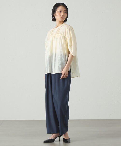 CAST:（キャストコロン）の「【1枚で着映える】ギャザーブラウス（シャツ/ブラウス・レディース・ブラック/ブルー系その他2/オフホワイト・M）」の6枚目の写真