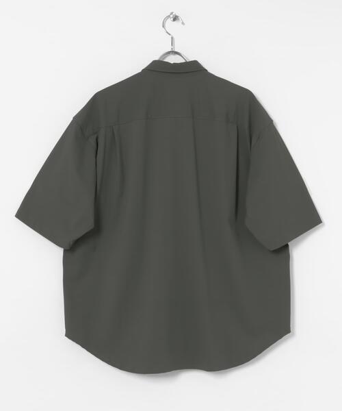 URBAN RESEARCH(アーバンリサーチ)の「FREEZY SNAP SHIRTS(シャツ/ブラウス・メンズ・ブラック/グリーン系その他・MEDIUM/LARGE)」の9枚目の写真