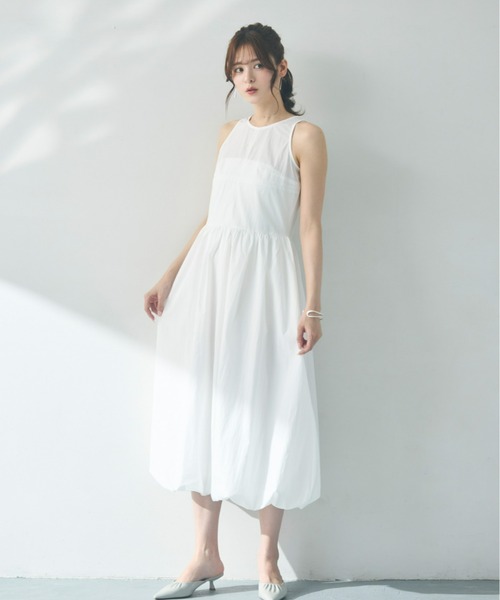 Olu.(オルドット)の「バルーンロングワンピース(ワンピース・レディース・ブルーグレー/ホワイト・FREE)」の1枚目の写真