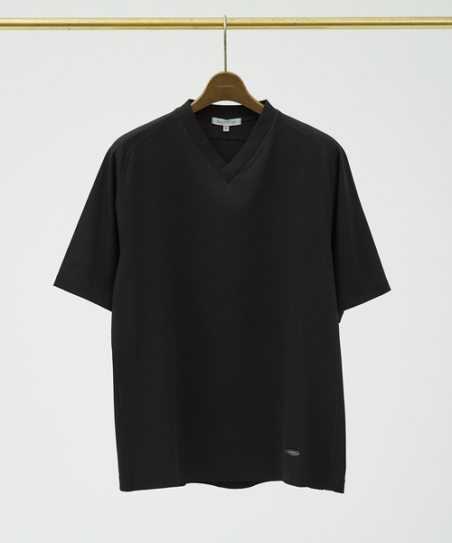 DESIGNWORKS(デザインワークス)の「【シルケット加工】レイヤード Vネック Tシャツ(Tシャツ/カットソー・メンズ・ホワイト/ブラック・46/48/50)」の2枚目の写真