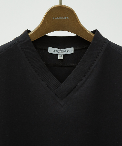 DESIGNWORKS(デザインワークス)の「【シルケット加工】レイヤード Vネック Tシャツ(Tシャツ/カットソー・メンズ・ホワイト/ブラック・46/48/50)」の13枚目の写真