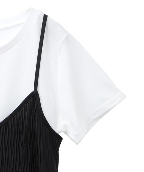SOFFITTO（ソフィット）の「スムース変形菱形プリーツワンピース＆Tシャツセット(取り扱い店舗限定)（ワンピース・レディース・ブラック/グレイッシュベージュ・FREE）」の5枚目の写真