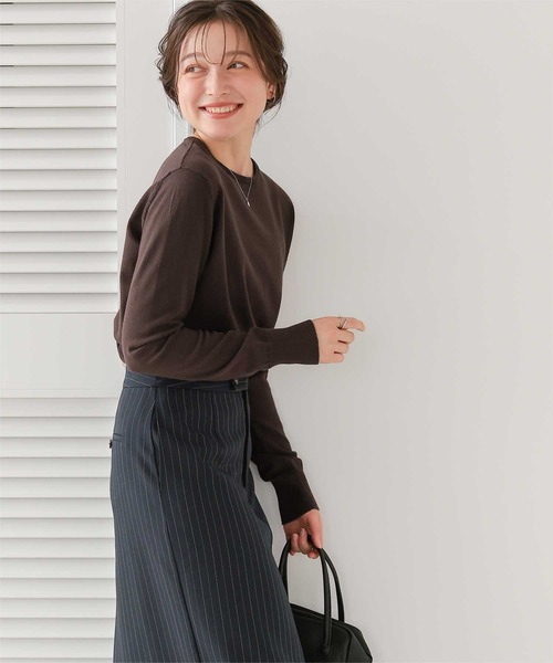titivate(ティティベイト)の「なめらか手触りカシミヤタッチクルーネックニット(ニット/セーター・レディース・ネイビー/キャメル/ブラウン/レッド/ブラック/アイボリー/グレー・S/M/L)」の15枚目の写真