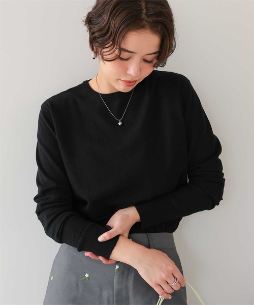 titivate(ティティベイト)の「なめらか手触りカシミヤタッチクルーネックニット(ニット/セーター・レディース・ネイビー/キャメル/ブラウン/レッド/ブラック/アイボリー/グレー・S/M/L)」の12枚目の写真