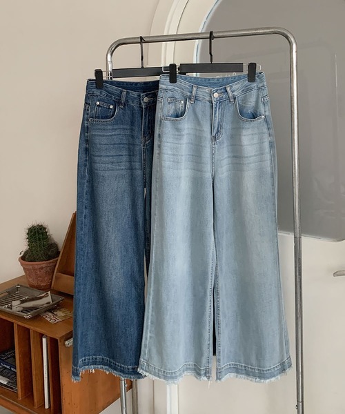 LOWO（ロワ）の「綿混裾切りっぱなしワイドデニムパンツ（デニムパンツ・レディース・ブルー/スカイブルー・L/M/S）」の3枚目の写真