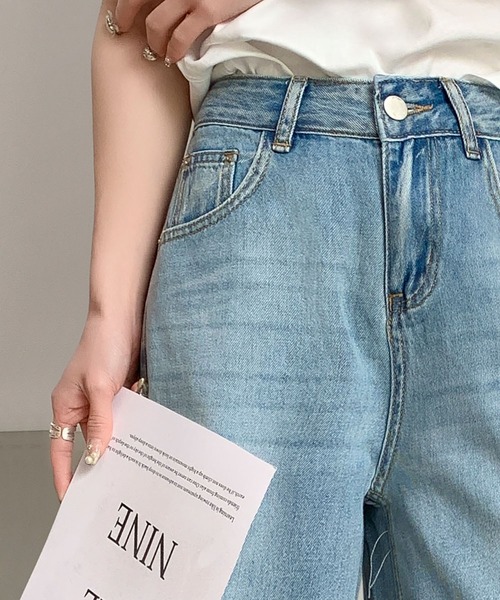 LOWO（ロワ）の「綿混裾切りっぱなしワイドデニムパンツ（デニムパンツ・レディース・ブルー/スカイブルー・L/M/S）」の6枚目の写真