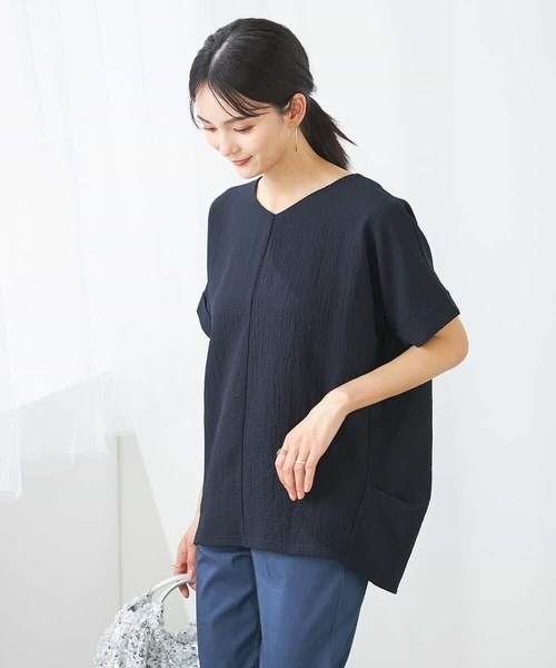 a.v.v(アーヴェヴェ)の「Vネックぽこぽこチュニック(Tシャツ/カットソー・レディース・ネイビー/グレー系その他/クリーム・36/38/40)」の3枚目の写真