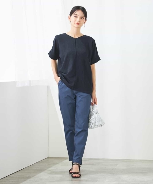a.v.v(アーヴェヴェ)の「Vネックぽこぽこチュニック(Tシャツ/カットソー・レディース・ネイビー/グレー系その他/クリーム・36/38/40)」の17枚目の写真