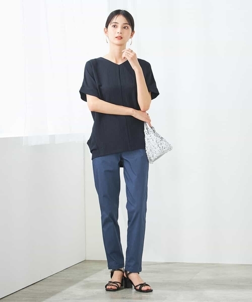 a.v.v(アーヴェヴェ)の「Vネックぽこぽこチュニック(Tシャツ/カットソー・レディース・ネイビー/グレー系その他/クリーム・36/38/40)」の18枚目の写真