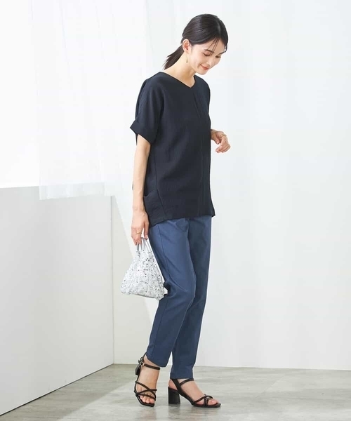 a.v.v(アーヴェヴェ)の「Vネックぽこぽこチュニック(Tシャツ/カットソー・レディース・ネイビー/グレー系その他/クリーム・36/38/40)」の20枚目の写真