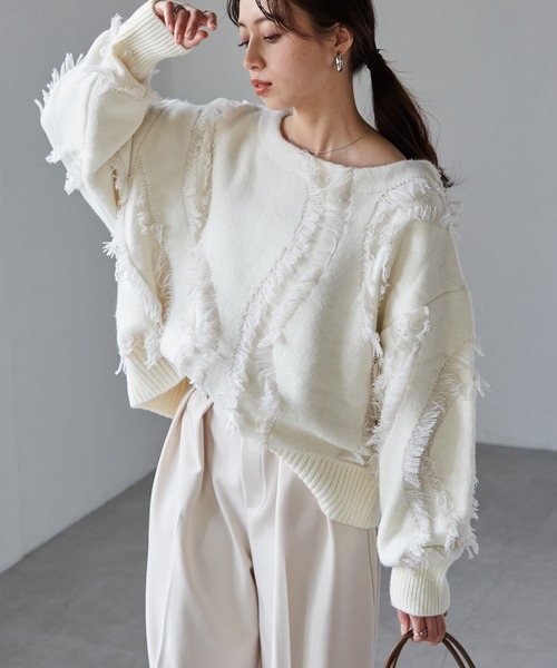 RANAN(ラナン)の「ニュアンス配色フリンジニット(ニット/セーター・レディース・アイボリー/グレー/ベージュ・M/L/LL)」の4枚目の写真