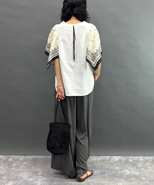 NICOLE white(ニコルホワイト)の「スカーフスリーブTシャツ(Tシャツ/カットソー・レディース・ブラック/オフホワイト・FREE)」の4枚目の写真