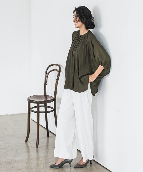 la.f…(ラエフ)の「【WEB限定】ドルマンギャザーブラウス≪手洗い可能≫(シャツ/ブラウス・レディース・ブラック/カーキ/ホワイト/ブルー・9号)」の13枚目の写真