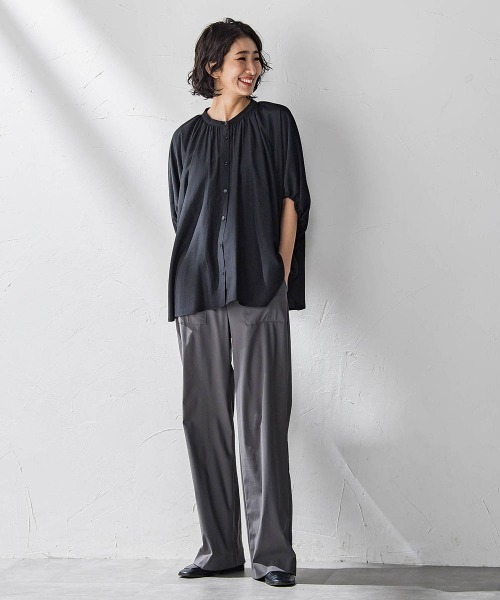 la.f…(ラエフ)の「【WEB限定】ドルマンギャザーブラウス≪手洗い可能≫(シャツ/ブラウス・レディース・ブラック/カーキ/ホワイト/ブルー・9号)」の8枚目の写真