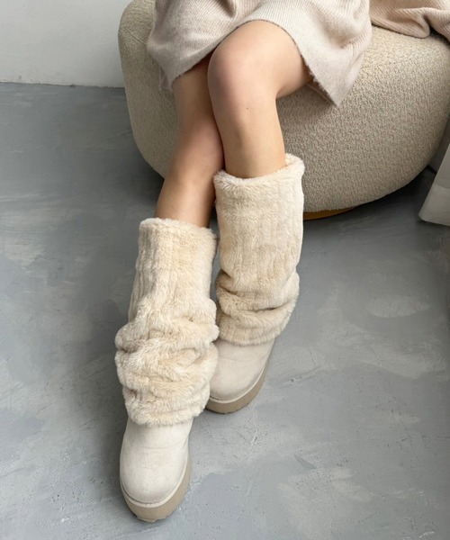 one after another NICE CLAUP（ワンアフターアナザーナイスクラップ）の「【新色追加】2wayフェイクムートンロングブーツ（ブーツ・レディース・オフホワイト/ライトベージュ/モカ・S/L/M）」の4枚目の写真