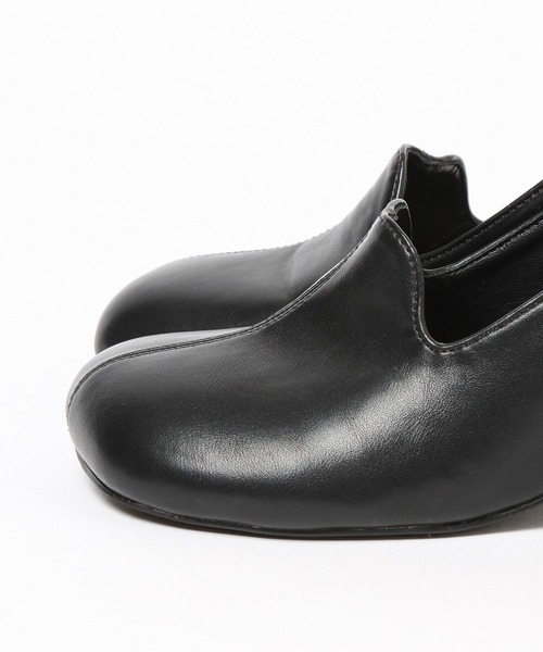 HARE（ハレ）の「シシュウミュールパンプス(HARE)（パンプス・レディース・ブラック・LARGE/MEDIUM）」の22枚目の写真