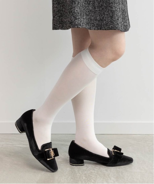 RANDA(ランダ)の「モノグラムリボンベロアローファー(ローファー・レディース・グレイッシュベージュ/ブラック/グレー・S/M/L/LL)」の9枚目の写真