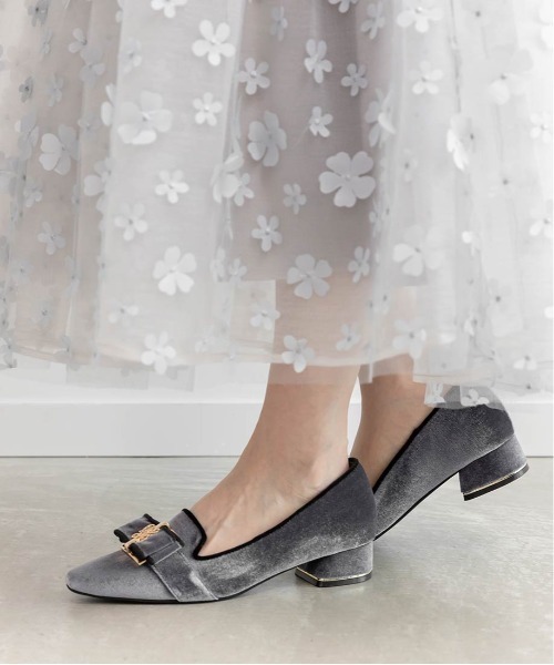 RANDA(ランダ)の「モノグラムリボンベロアローファー(ローファー・レディース・グレイッシュベージュ/ブラック/グレー・S/M/L/LL)」の15枚目の写真