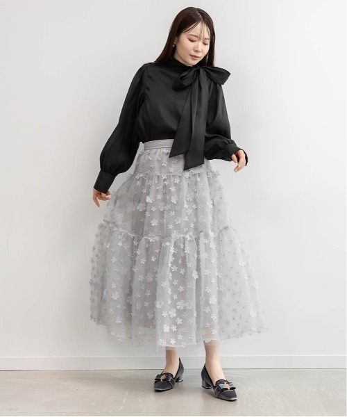 RANDA(ランダ)の「モノグラムリボンベロアローファー(ローファー・レディース・グレイッシュベージュ/ブラック/グレー・S/M/L/LL)」の21枚目の写真