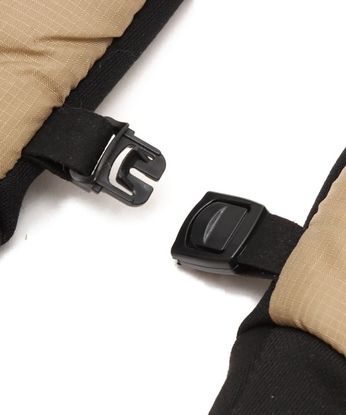 THE NORTH FACE(ザノースフェイス)の「THE NORTH FACE Nuptse Etip Glove / ザ・ノース・フェイス ヌプシ イーチップ グローブ(手袋・メンズ・ブラック/カーキ/カモフラージュ・L/M)」の6枚目の写真