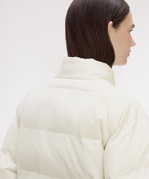 FRED PERRY（フレッドペリー）の「Raglan Sleeve Padded Jacket／ラグランスリーブ中綿ジャケット（ダウンジャケット/コート・レディース・オフホワイト/ブラック・10/8）」の8枚目の写真