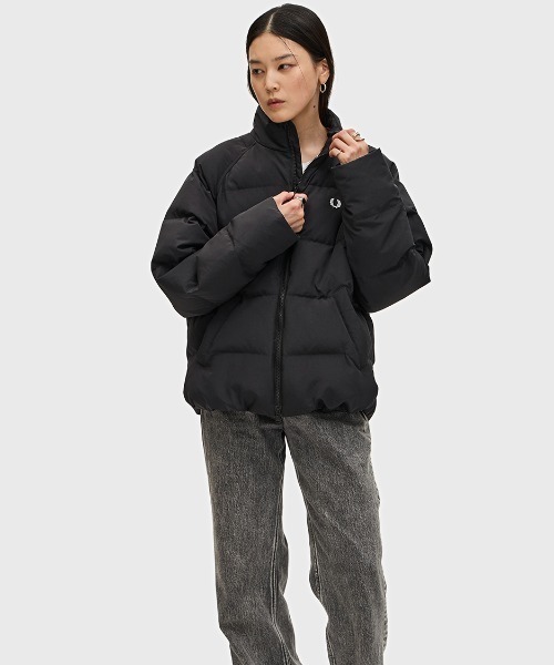 FRED PERRY（フレッドペリー）の「Raglan Sleeve Padded Jacket／ラグランスリーブ中綿ジャケット（ダウンジャケット/コート・レディース・オフホワイト/ブラック・10/8）」の17枚目の写真