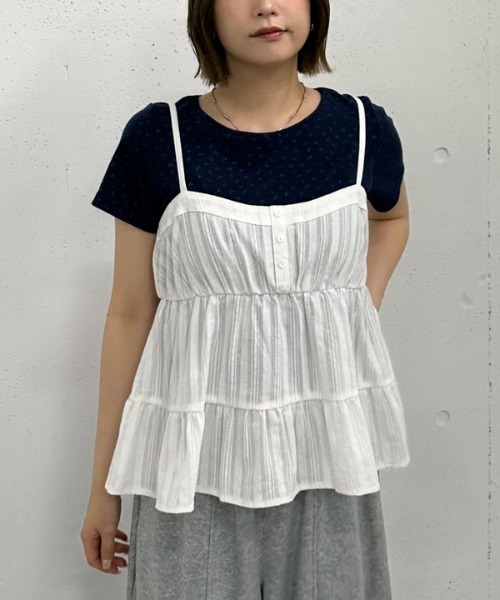 archives（アルシーヴ）の「花柄針抜きカットＴＯＰＳ×からみ刺繍フレアキャミＳＥＴ（アンサンブル・レディース・ネイビー/オフホワイト/グレー・MEDIUM）」の3枚目の写真