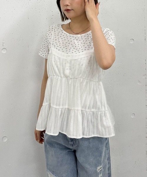 archives（アルシーヴ）の「花柄針抜きカットＴＯＰＳ×からみ刺繍フレアキャミＳＥＴ（アンサンブル・レディース・ネイビー/オフホワイト/グレー・MEDIUM）」の13枚目の写真