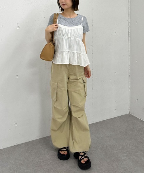 archives（アルシーヴ）の「花柄針抜きカットＴＯＰＳ×からみ刺繍フレアキャミＳＥＴ（アンサンブル・レディース・ネイビー/オフホワイト/グレー・MEDIUM）」の20枚目の写真