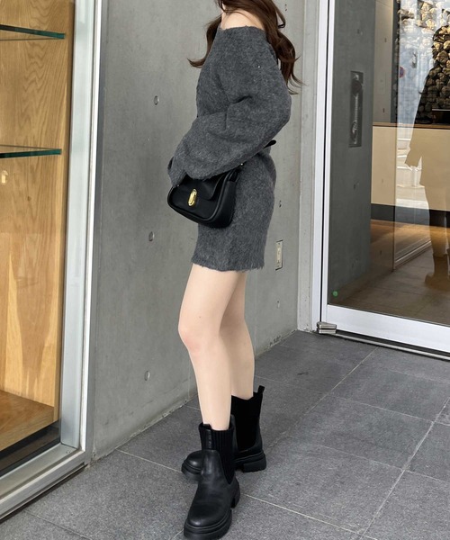 nelliy.（ネルリー）の「シャギーオフショルミニ丈ニットワンピース（ワンピース・レディース・グレー/ブラック・MEDIUM/LARGE）」の16枚目の写真
