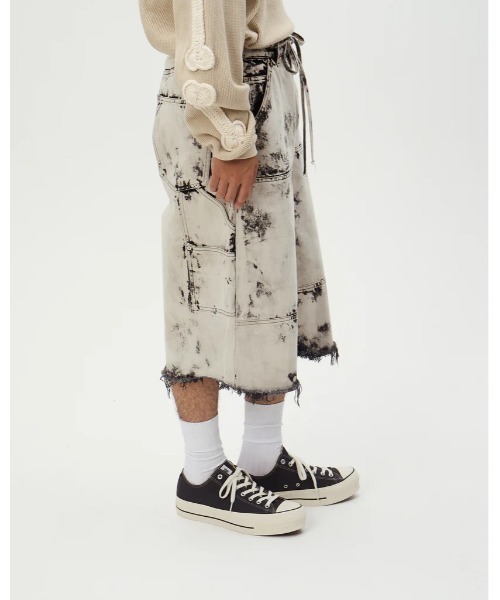 DISCOVERED(ディスカバード)の「DISCOVERED BLEACH HAKAMA SHORTS(デニムパンツ・メンズ・ホワイト/ブラック・1/3)」の8枚目の写真