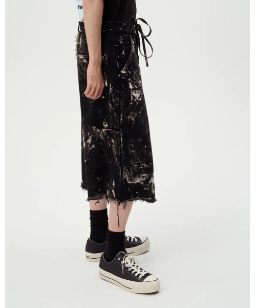 DISCOVERED(ディスカバード)の「DISCOVERED BLEACH HAKAMA SHORTS(デニムパンツ・メンズ・ホワイト/ブラック・1/3)」の13枚目の写真