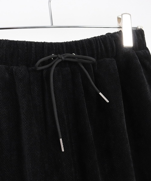 CAMBIO(カンビオ)の「mp13959- Brushed Jacquard Balloon Pants バルーンパンツ(CAM25AW-007)(その他パンツ・メンズ・グレイッシュベージュ/ブラック/チャコール・L/M/S)」の7枚目の写真