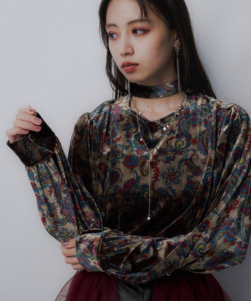 HARE BLURパターンガラシャツ ハレ フリルブラウス