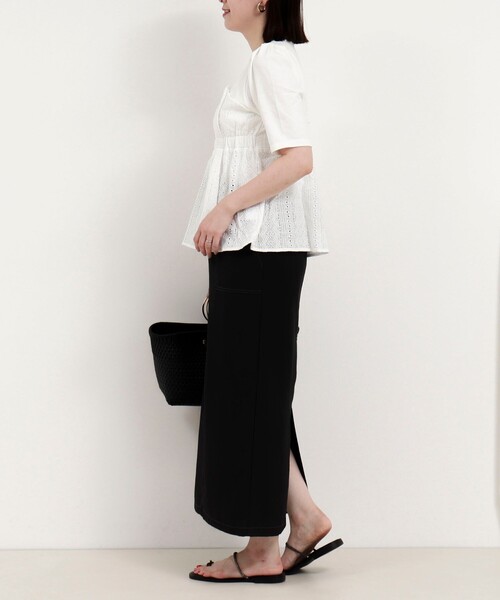 MICO COULIER（ミコクリエ）の「エンブロイダリークロスブラウス（Tシャツ/カットソー・レディース・チャコールグレー/オフホワイト・38）」の5枚目の写真