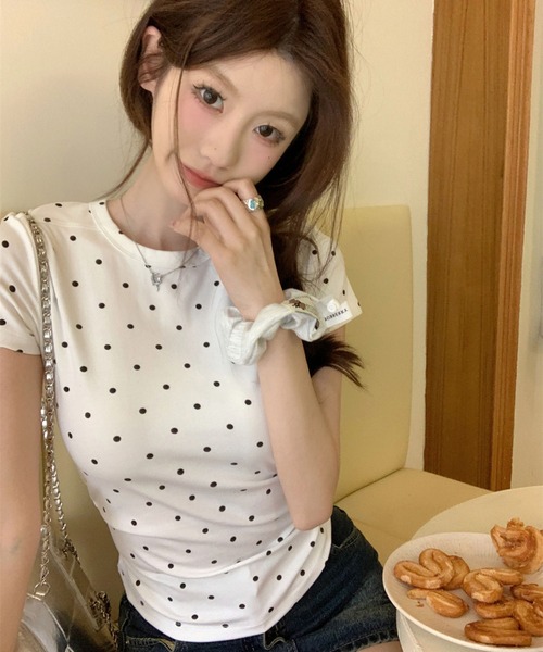 Doula Doula（ドゥーラドゥーラ）の「クルーネックドットTシャツ（Tシャツ/カットソー・レディース・ブラック/ホワイト/グレー・L/M/S）」の10枚目の写真